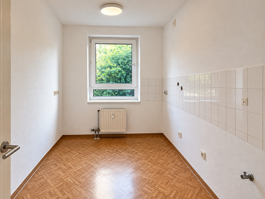 Küche (aktueller Zustand) – weitere Ansicht