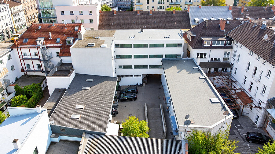 Luftaufnahme Innenhof und Hofgebäude – weitere Ansicht