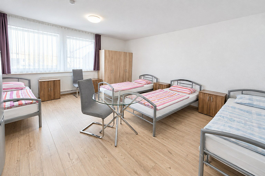 Möbliertes Zimmer – weitere Ansicht